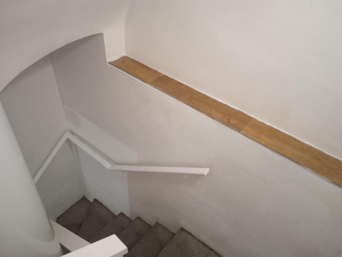 Habitacion Economica Con Bano Privado En Pleno Centro De Figueres فيغيريس المظهر الخارجي الصورة